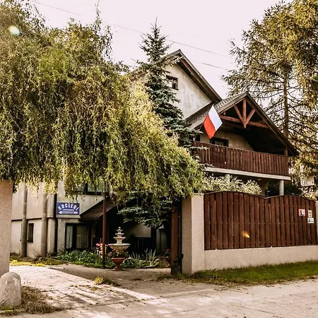 Noclegi U Chodkowskich - Tanie Noclegi Z Wyzywieniem Borowo